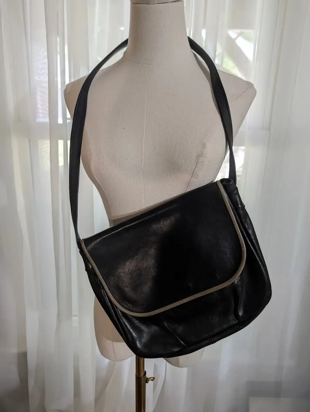 Vintage (1980s) Towanny Black Leather Purse